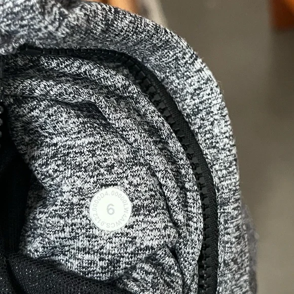 Lululemon Define Jacket - Picture 4 of 4